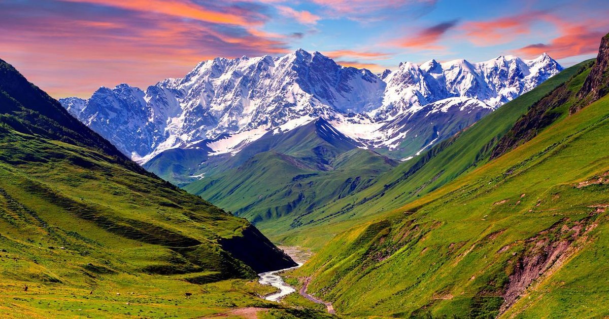 Sur la route militaire géorgienne à Kazbegi