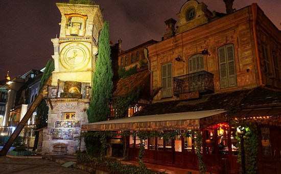 Spaziergang durch das nächtliche Tbilisi